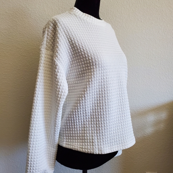 Pure white adorable waffle knit top - Picture 8 of 13